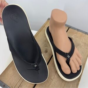 OluKai Women's‎ Nu'a Pi'o Sandals in Black Size 10 Beach Flip Flops Authentic 40